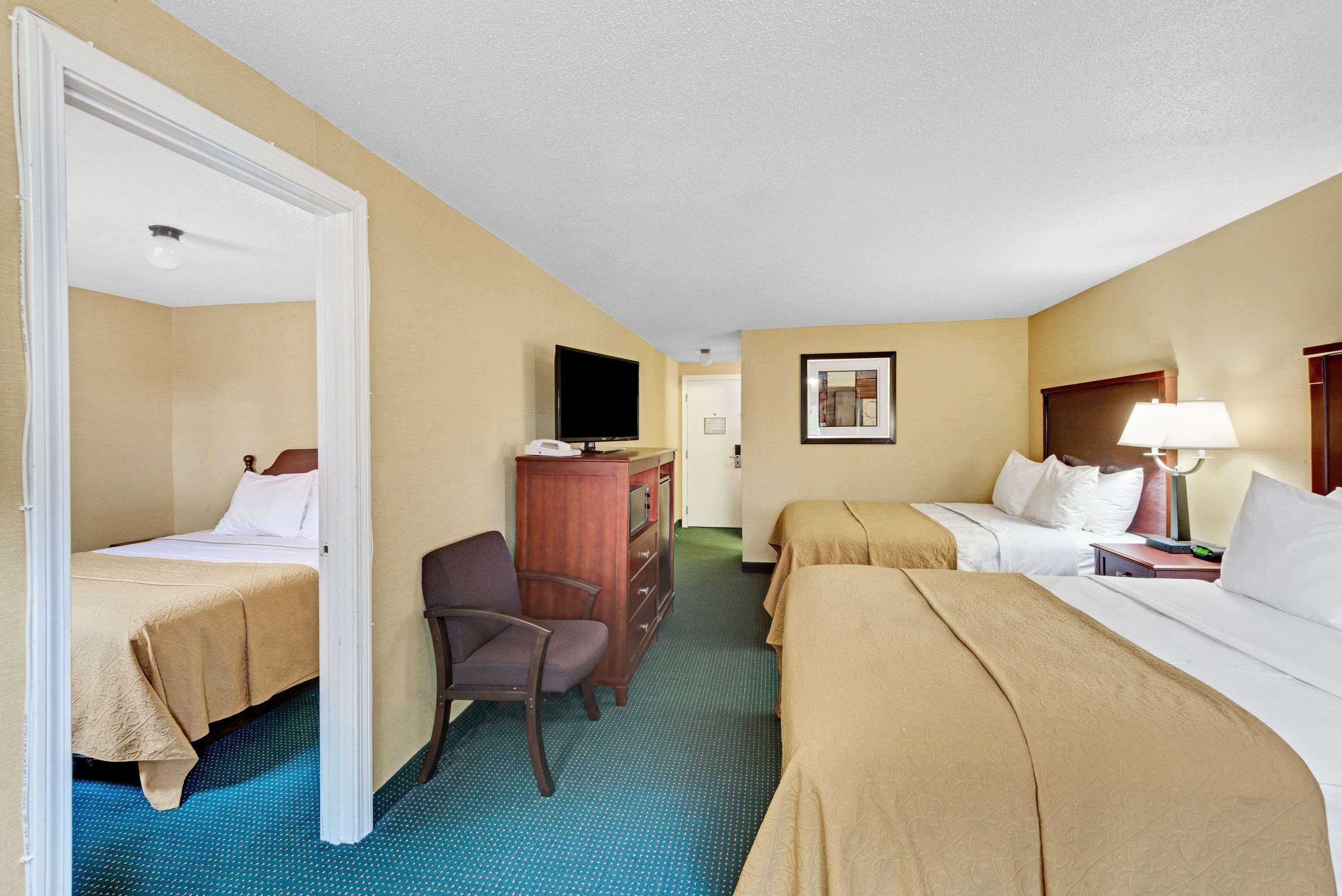 Hotel Ramada By Wyndham Kittery Exterior foto