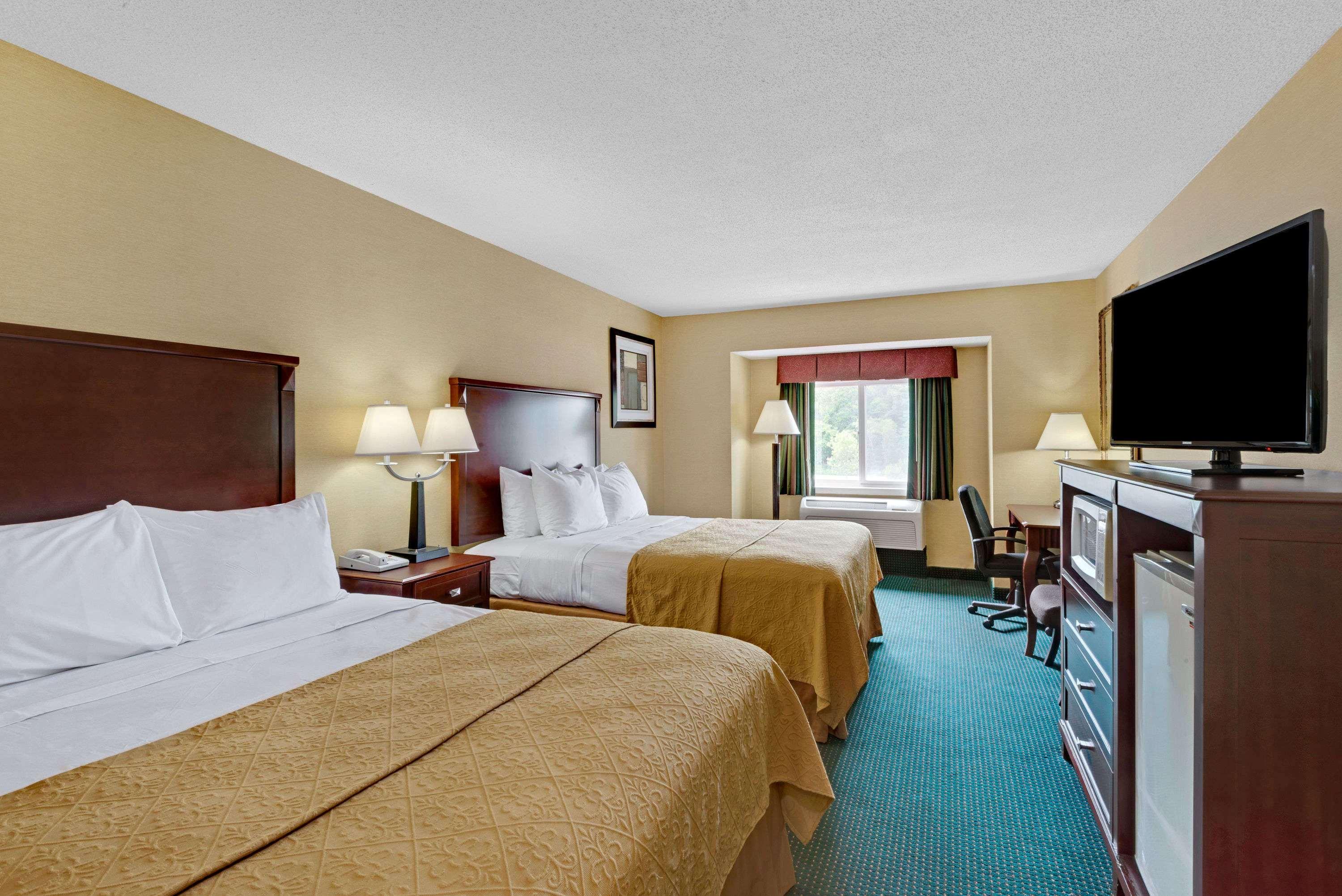 Hotel Ramada By Wyndham Kittery Exterior foto