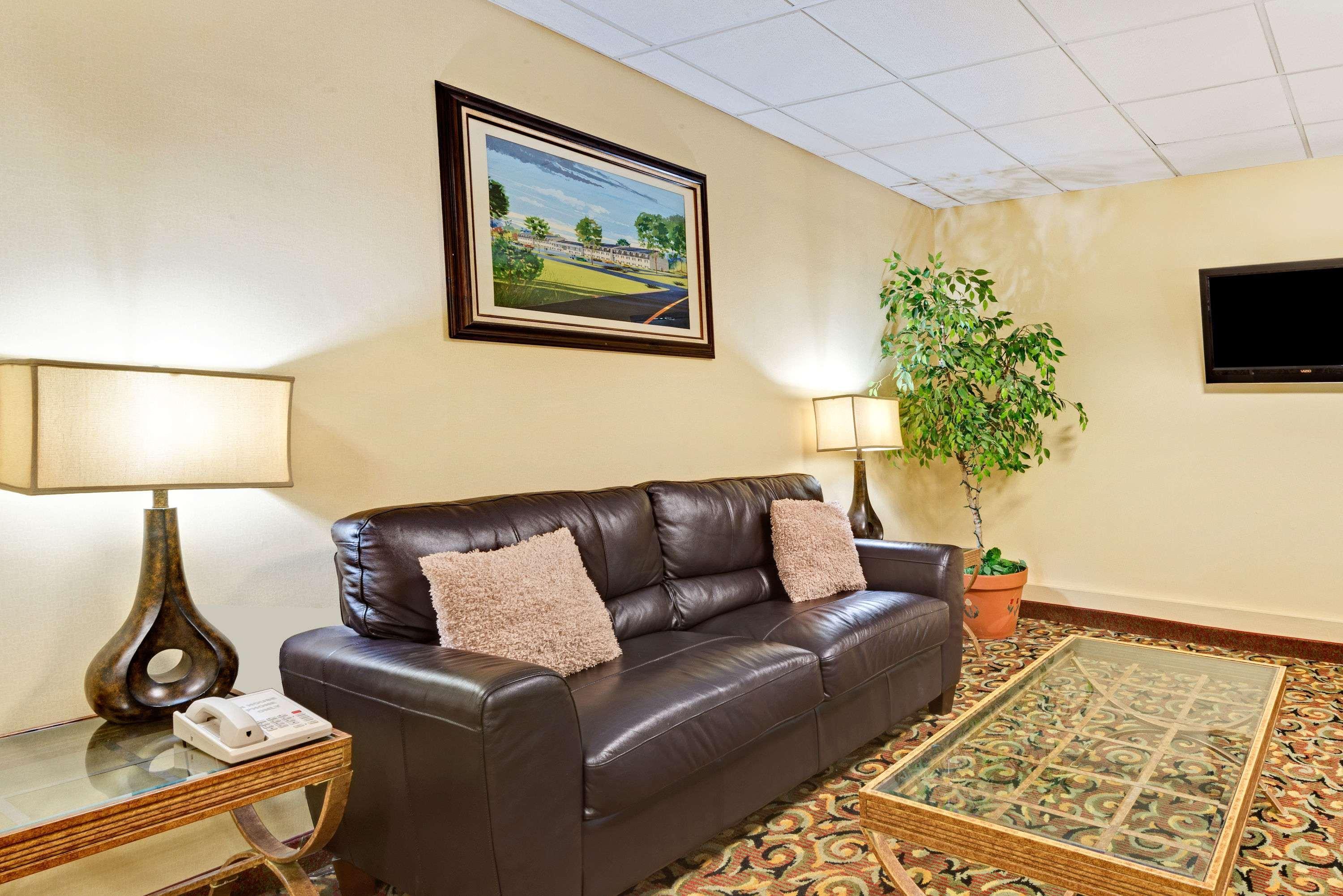 Hotel Ramada By Wyndham Kittery Exterior foto